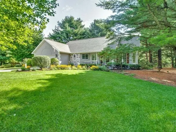 130 Pheasantwood Trl, Battle Creek, MI 49017