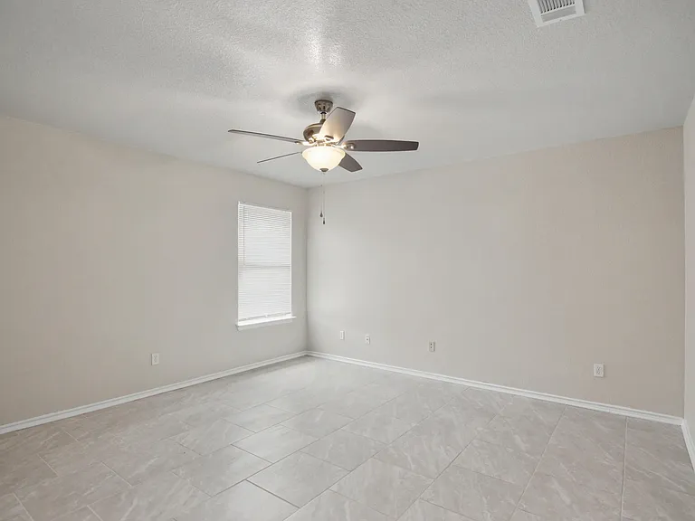 2905 Lindsey Dr — Photo 14