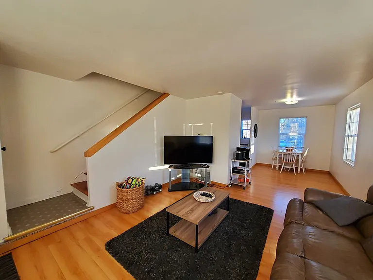 Campus Townhomes — Photo 28