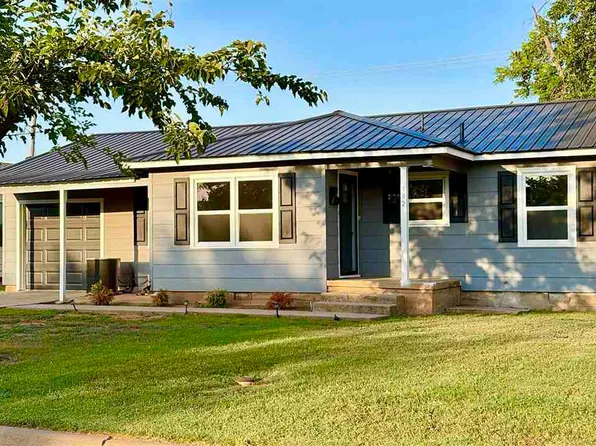 402 Pine St, Frederick, OK 73542