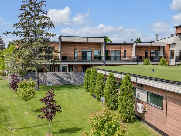 1001 Boulevard Du Bay #101, Beauport, QC G3B 2M7