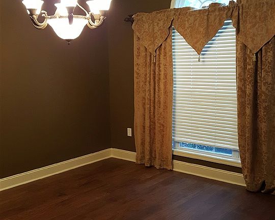 5th image of 7305 Oldstone Dr SE