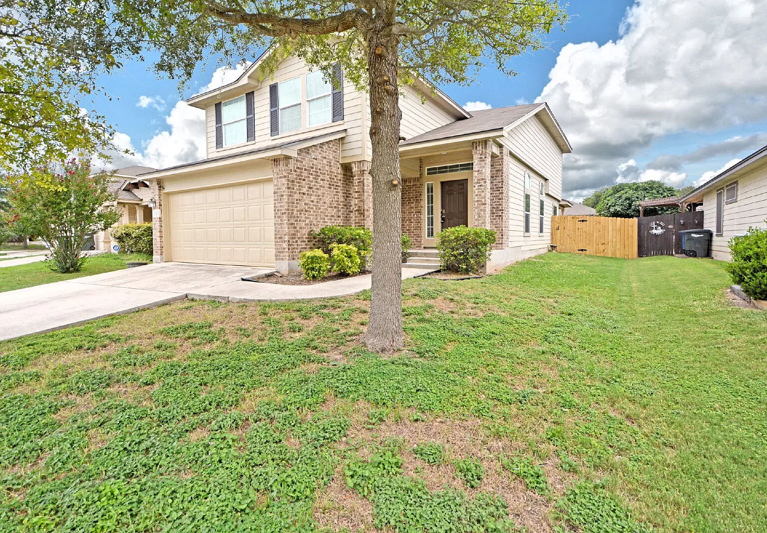 4 bed, 3.0 bath, 1915 sqft, $1,825 — Photo 2