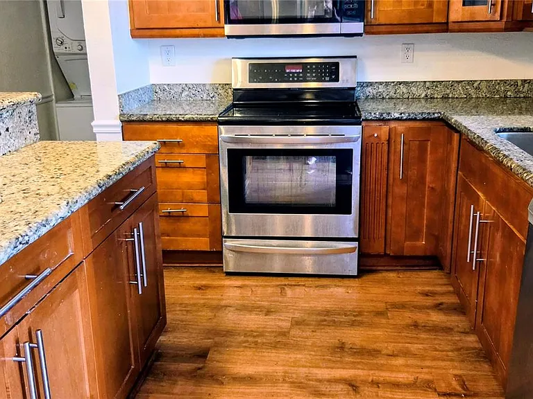 153 Lakeview Dr #104 — Photo 6