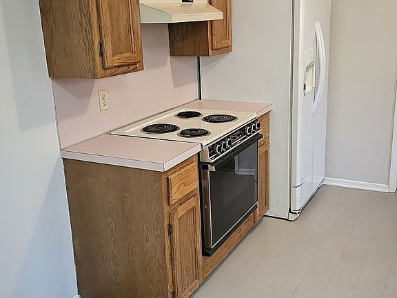 5th image of 1205 N 28th Pl