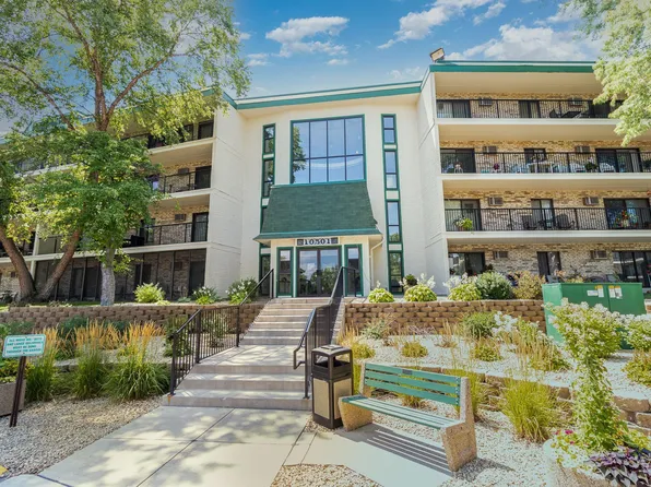 10501 Cedar Lake Rd APT 307, Minnetonka, MN 55305