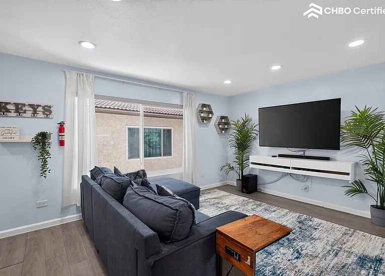 2296 Gaviota Ave #14 — Photo 11
