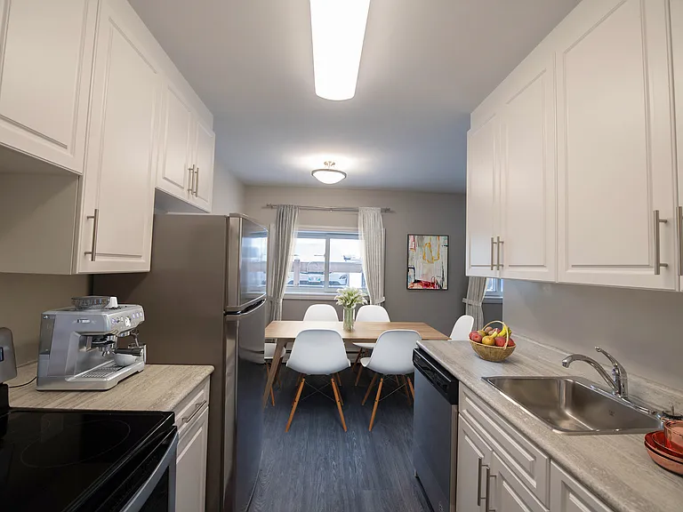 512 London St — Photo 4