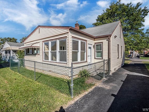 4th image of 8217 Pershing Ave