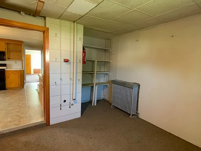 125 S Market Ave — Photo 12