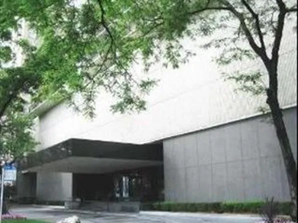 1212 N Lake Shore Dr #11A, Chicago, IL 60610