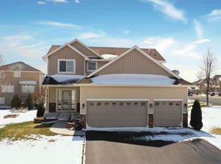 646 Hackney Ave, Shakopee, MN 55379