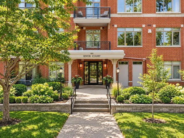 950 Marguerite Ave #109, Ottawa, ON K1K 3T8