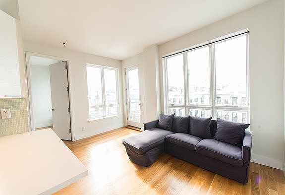 3rd image of 1433 De Kalb Ave #4Q