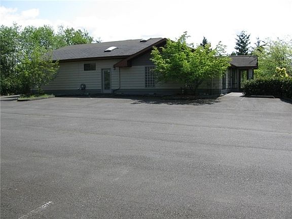 3rd image of 8425 44th Ave W