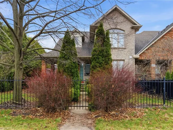 189 Livingston Ave, Grimsby, ON L3M 5M3