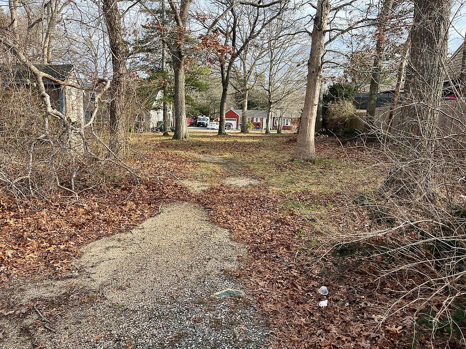 1st image of 32 Woodbine Avenue