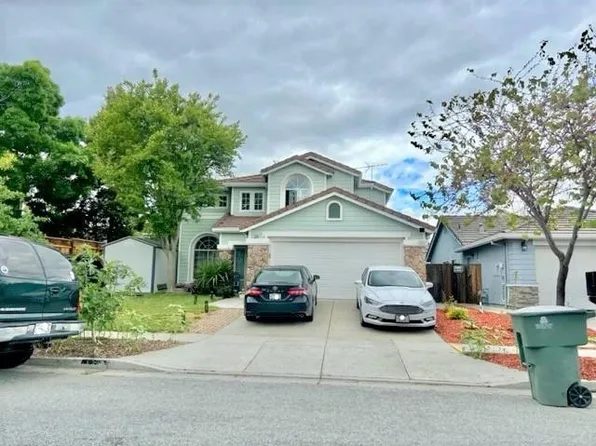 1291 Red Hawk Dr, Gilroy, CA 95020