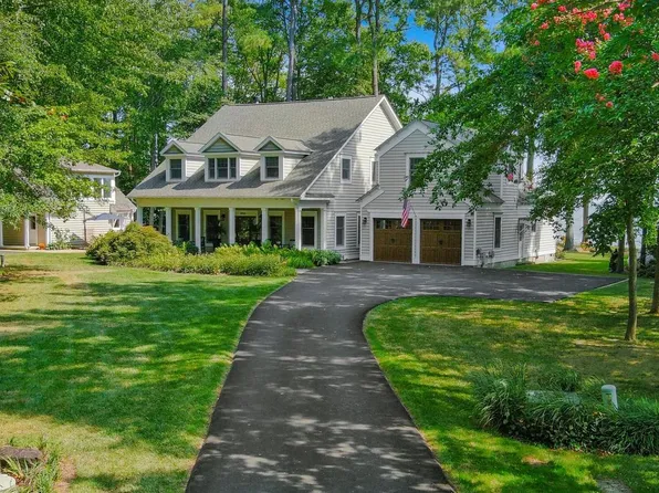 990 Marzoff Rd, Deale, MD 20751