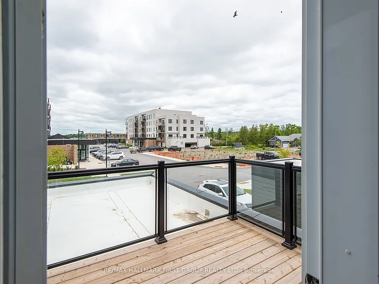 19 West St N #7 — Photo 18
