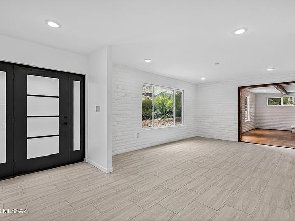 4th image of 6240 N Camino Pimeria Alta