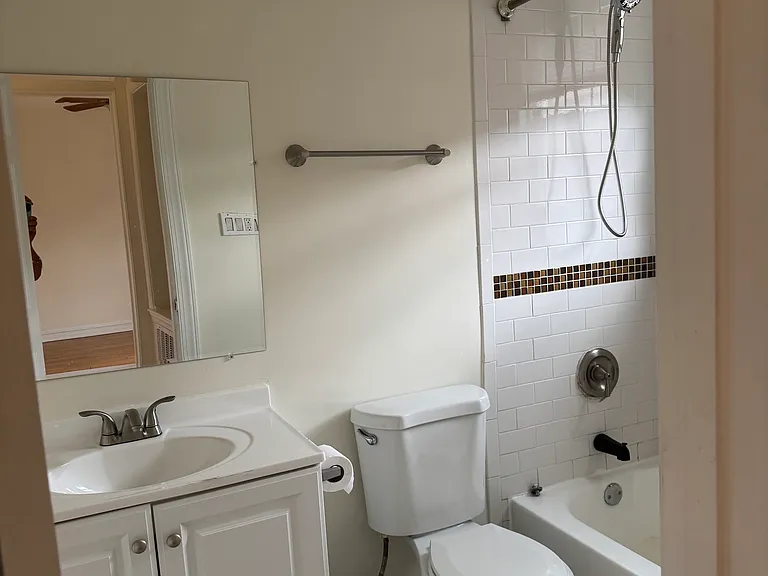 4409 Foote St NE — Photo 10
