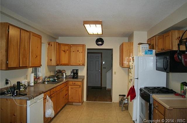 1st image of 16640 Degroot Rd