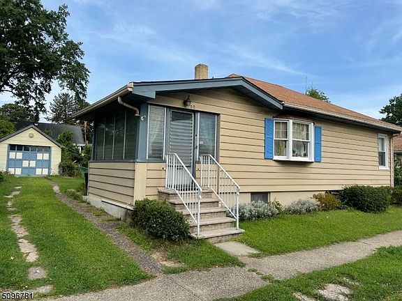 2nd image of 20 Pomona Ave
