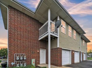 6738 102nd St #2-6, Pleasant Prairie, WI 53158