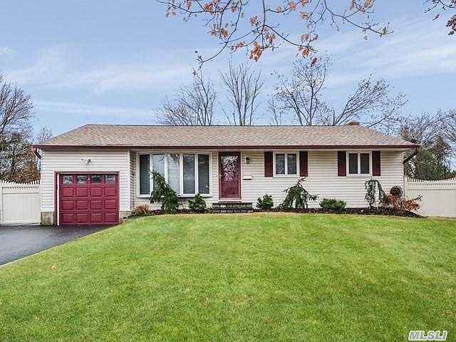 1st image of 33 Bluegrass Ln