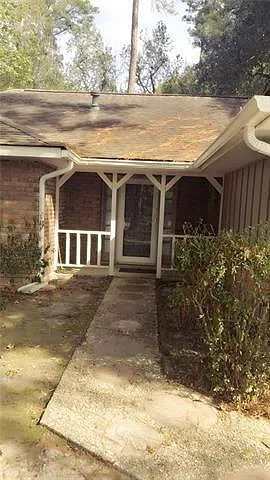 Building Photo - 1540 Queens Dr