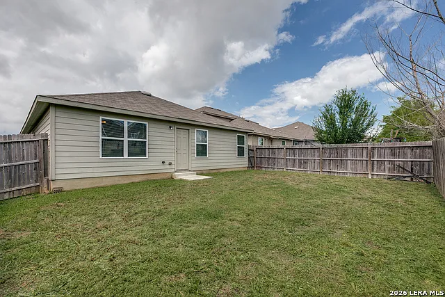 9019 Gibbons Trce — Photo 32