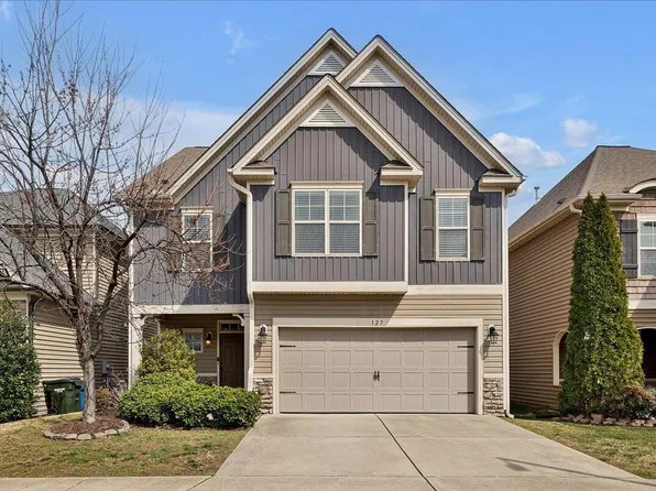 127 Station Dr, Morrisville, NC 27560