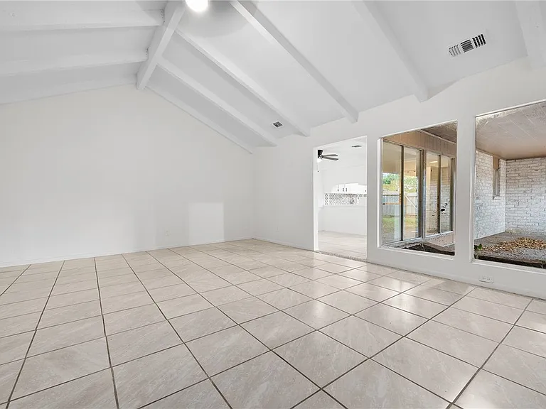5009 Wingfoot Ln #B — Photo 7