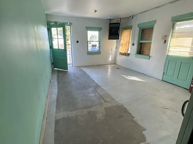 103 Schoolhouse Rd — Photo 8
