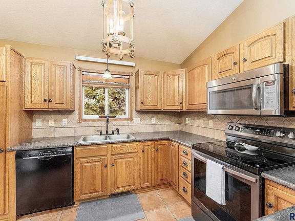 5th image of 4100 S Lisanne Ave