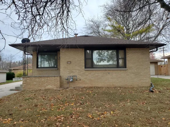 8511 West Melvina STREET, Milwaukee, WI 53222