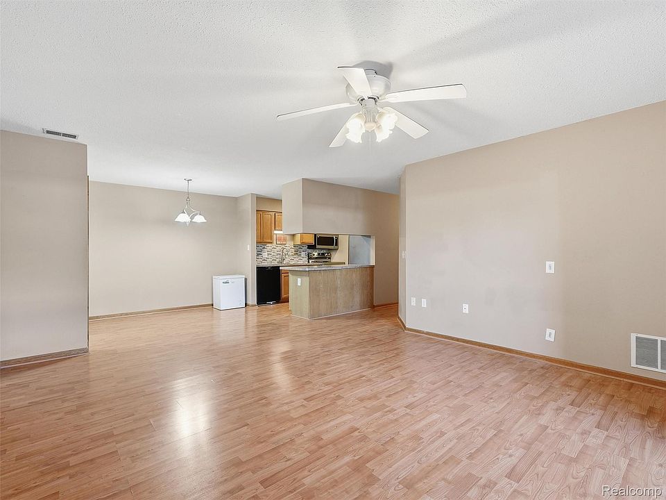 45849 Wildrye Ct Unit 4, photo 4