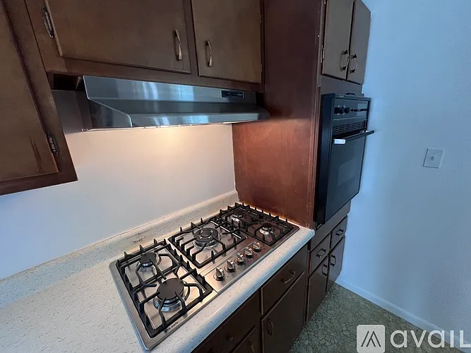 514 Franklin Ave — Photo 9
