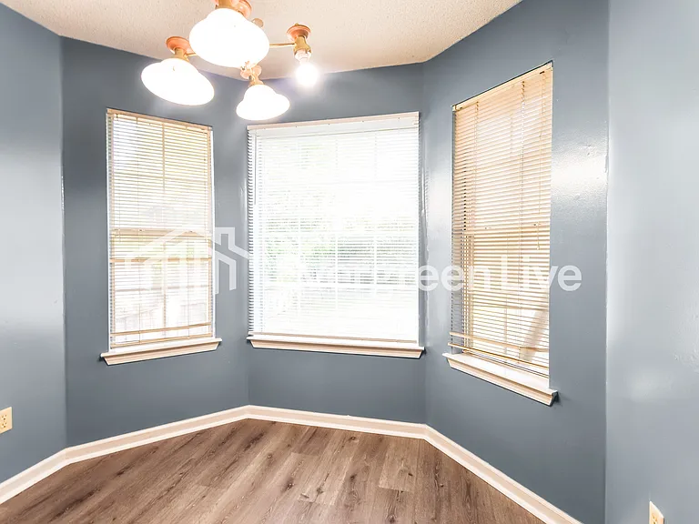 6346 Amanda Oaks Cir N — Photo 5