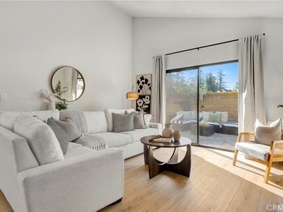 1101 Cabrillo Park Dr, Santa Ana, CA, 92701