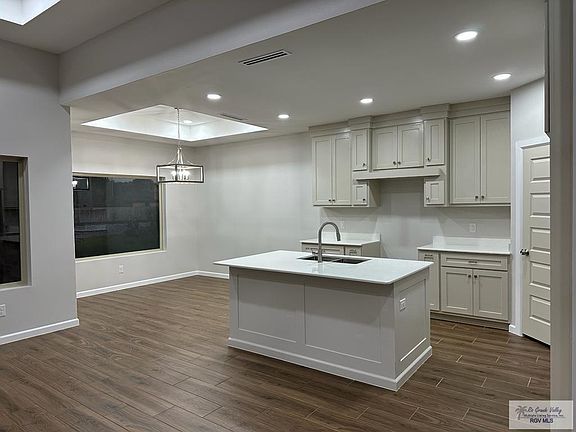 4th image of 2625 S Neel Dr #7