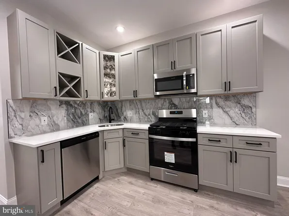 5542 Pearl St, Philadelphia, PA 19139