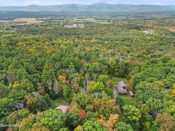 525 Rote Hill Rd, Sheffield, MA 01257