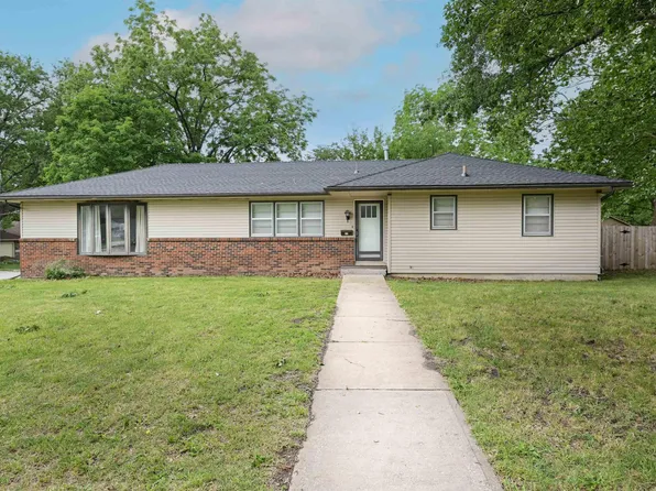 514 E Green St, Clinton, MO 64735