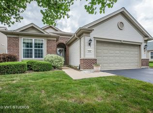 2496 Rolling Rdg, Elgin, IL 60124