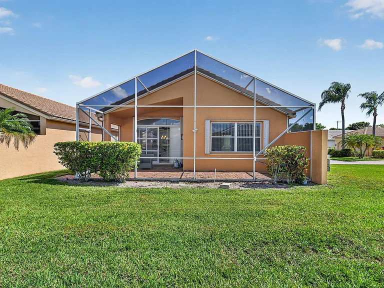 7116 Cataluna Cir — Photo 40