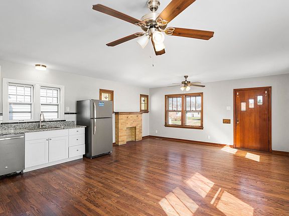 3rd image of 6048 Fyler Ave