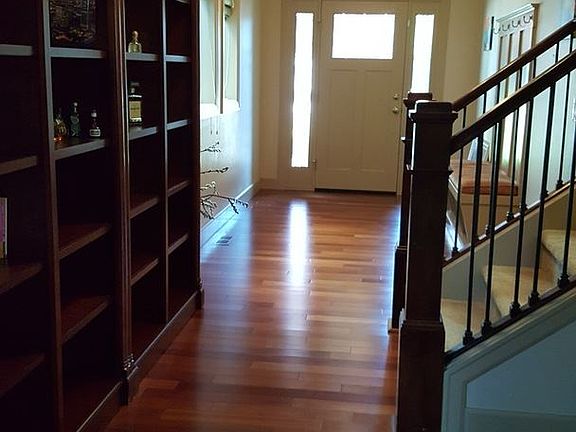 2nd image of 4524 NE 93rd St