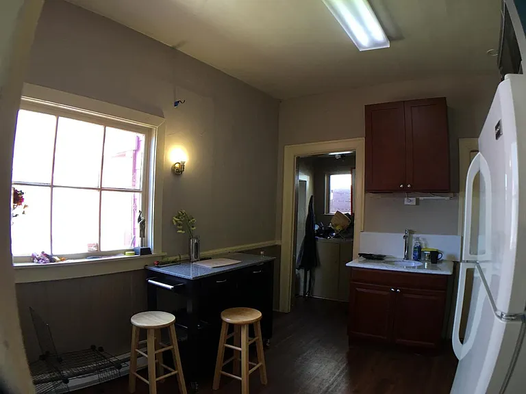 1008 E John St #3 — Photo 15